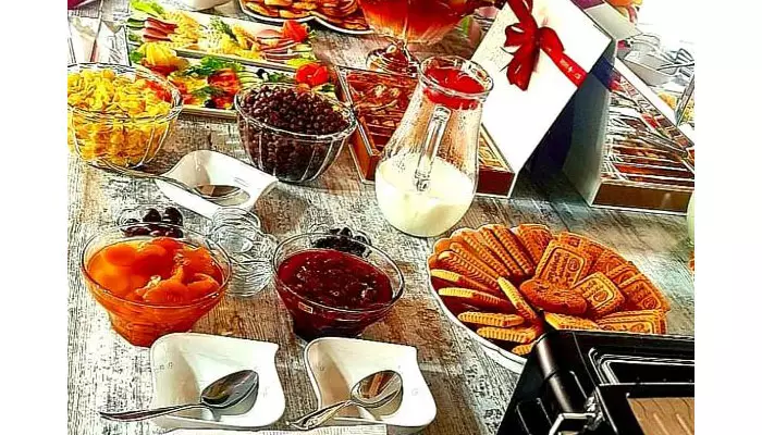 هتل آینی دوشنبه